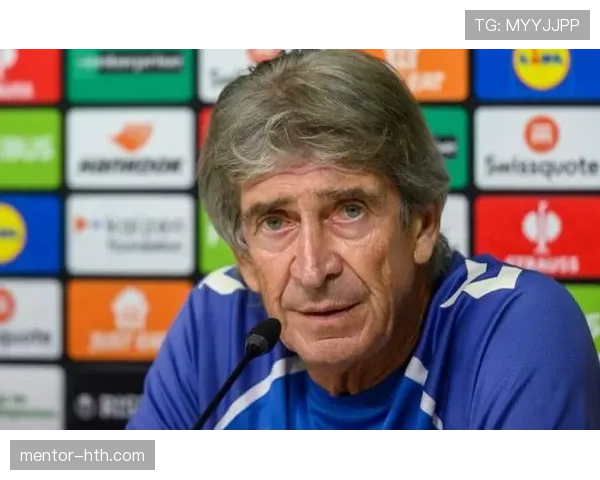 亨克主帅以独特执教风格稳步提升球队竞争力