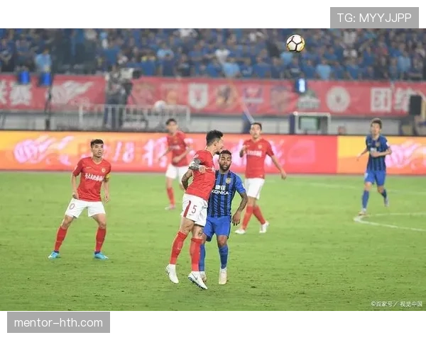 中超赛季回顾：精彩赛事与球队表现分析展现了各队竞争力