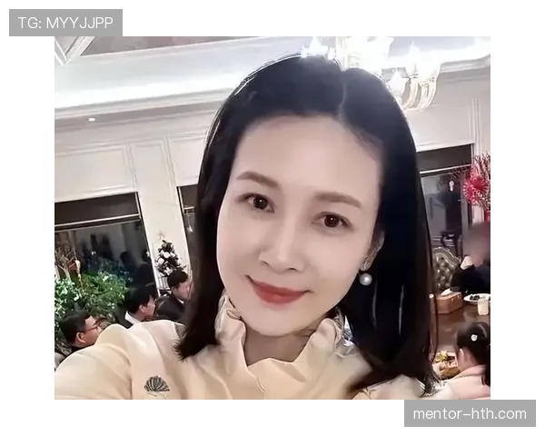 傅园慧又换新发型了？这现金发让人怀疑她是不是跑错片场了...